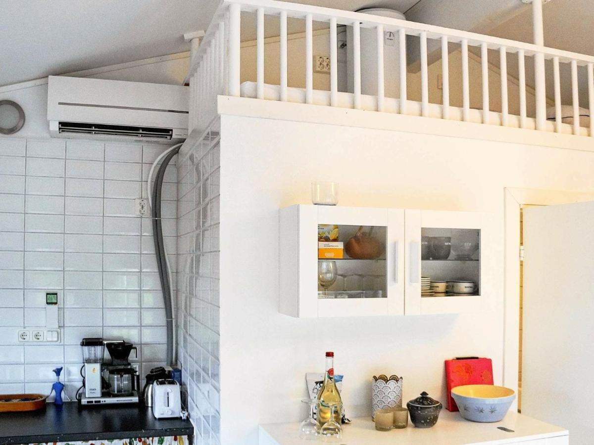 4 Person Holiday Home In Sk Rhamn Skarhamn Ruang foto