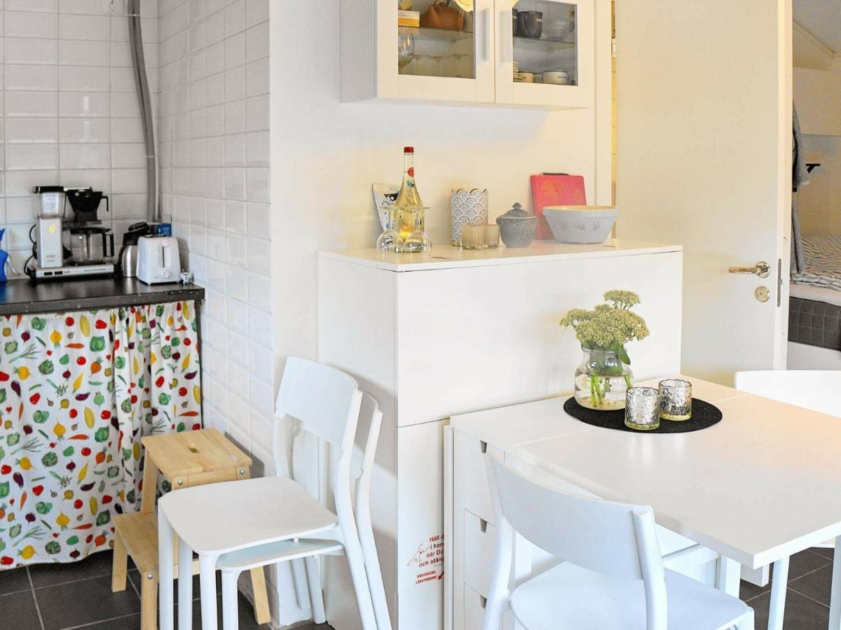 4 Person Holiday Home In Sk Rhamn Skarhamn Ruang foto